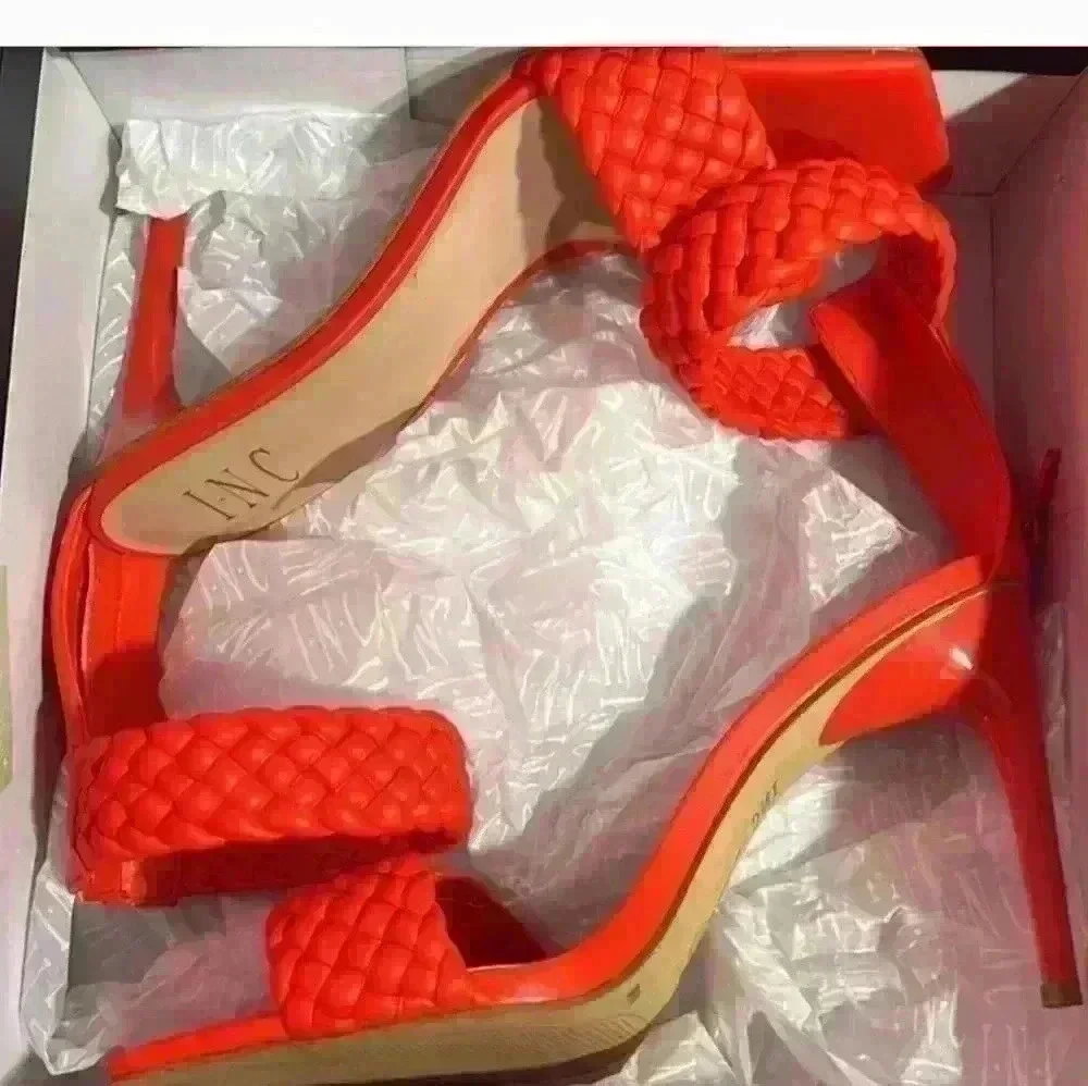 - NWT INC Womens Adalie Faux Leather Braided Ankle Strap Orange 8.5